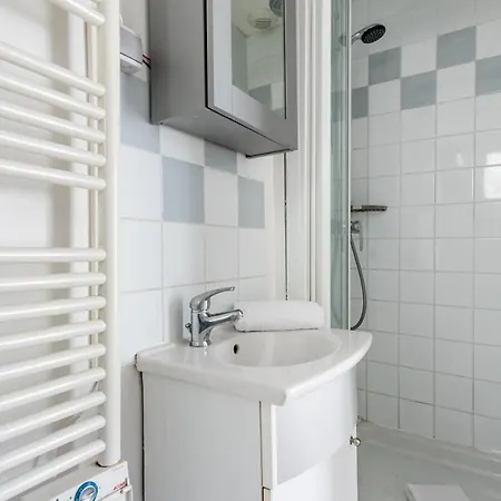 Magenta Quest Apartamento *