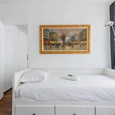Magenta Quest Apartment Paris